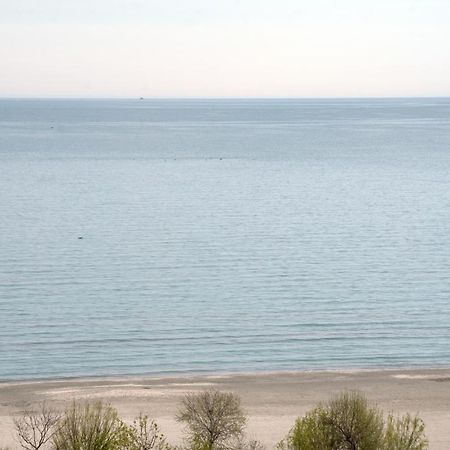 CityApart 7 - Cazare în Mamaia Nord, lângă plajă, cu vedere la mare Năvodari Exterior foto