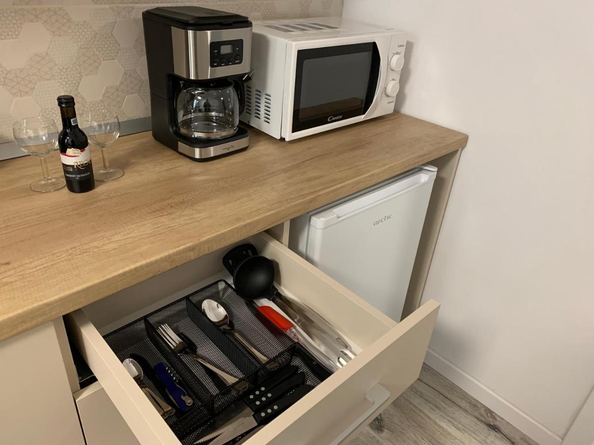 CityApart 7 - Cazare în Mamaia Nord, lângă plajă, cu vedere la mare Năvodari Exterior foto